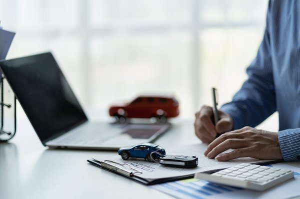 Quel prix prévoir pour votre assurance auto en tant que jeune conducteur ?